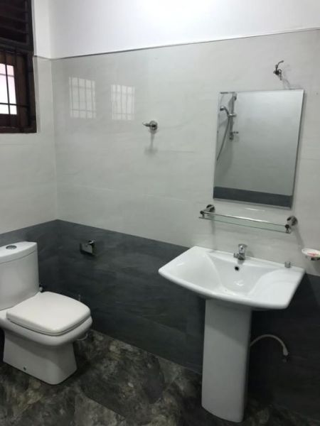 Bathroom - (OS127)  3 Bedroom house for sale in Ragama for Rs. 35 million (negotiable)