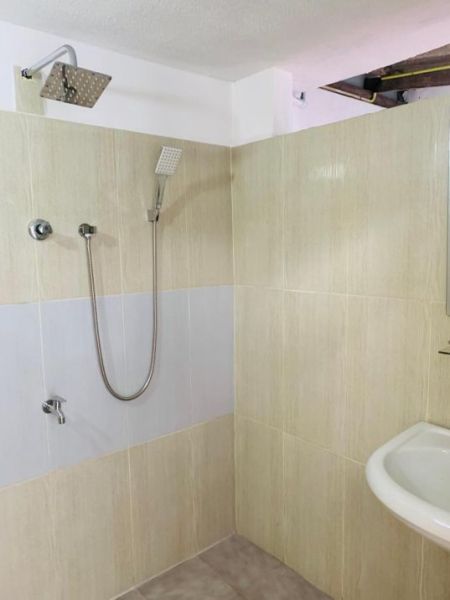 Bathroom - (OS127)  5 Bedroom house for sale in Ragama for Rs. 25 million (negotiable)