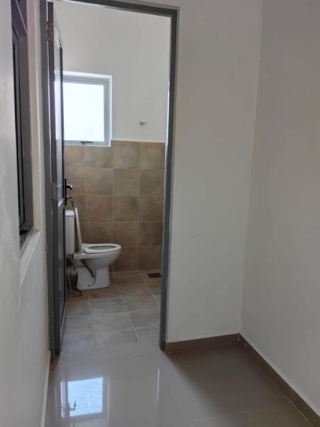 Bathroom - (G07) Apartment for sale in Canterbury Golf Residences Piliyandala