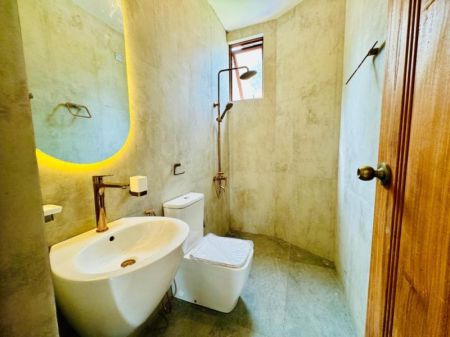 Bathroom - (SE1096) 4 Bedroom house for sale in Nugegoda for Rs. 110 million (negotiable)