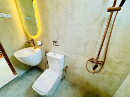 Bathroom - (SE1096) 4 Bedroom house for sale in Nugegoda for Rs. 110 million (negotiable)