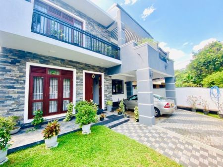 Exterior - (SE343) 4 Bedroom house for sale in Ethul Kotte for Rs. 150 million (negotiable)