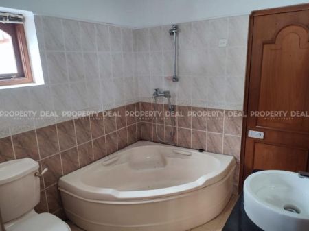 Bathroom - 2 Story 5 Bedroom House For Rent in Colombo 7 - PDH13