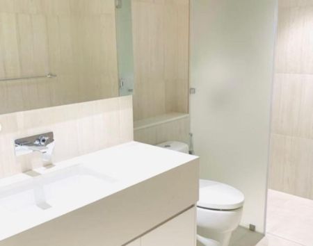 Bathroom - Colombo City Centre| 2BR Apartment| Fully furnished| Rent