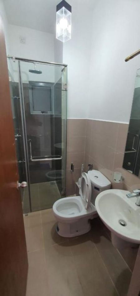 Bathroom - 4 Bedroom apartment for sales in Malabe for Rs. 39 million (Total)