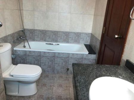 Bathroom - Iceland - 03 Bedroom Unfurnished Apartment for Rent in Colombo 03 (A1477)