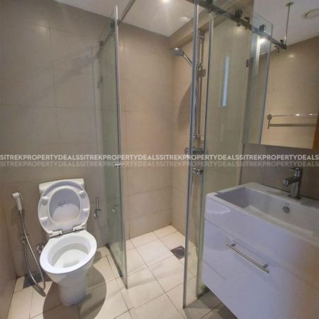 Bathroom - 4 Bedroom apartment for sale in Colombo 5 for Rs. 127,000,000 (nearest offer)