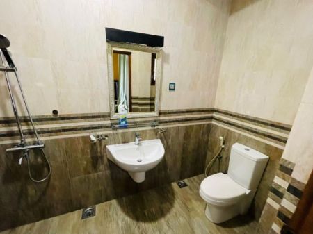 Bathroom -  7 Bedroom House For Rent in Colombo 5 - PDH16