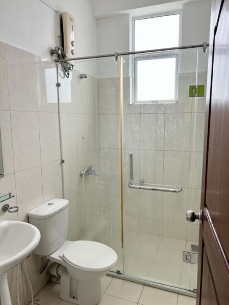 Bathroom - Top Floor 4 Bedrooms 3 Bath City View Apartment for Sale in Wellawatte Colombo 6  Sri Lanka