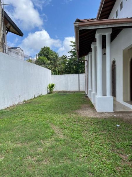 Exterior - 3 Bedroom House For Sale in Battaramulla