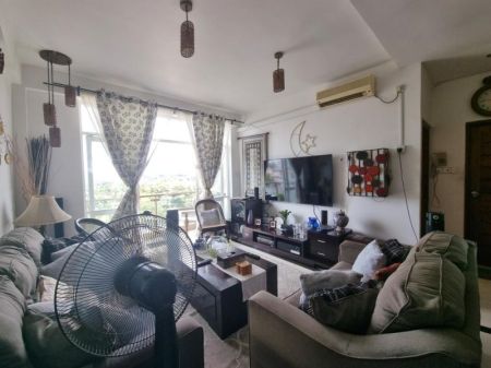 Living Room - Beautiful 3 Bedroom APARTMENT for SALE in Dehiwala