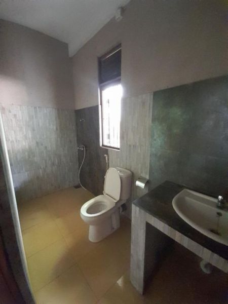 Bathroom - Luxury House for Sale in Battaramulla for Rs. 55 million