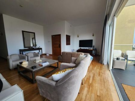 Living Room - 121 Residencies - Spacious Apartment for sale in Colombo 5 / SQFT 2416 