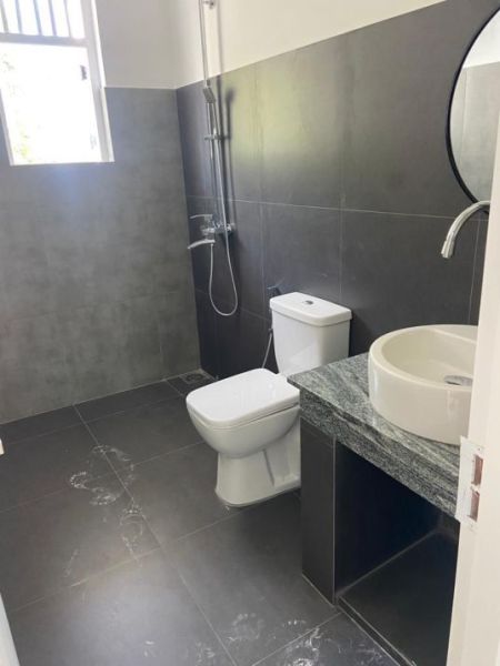 Bathroom - (HL33309) 8.2 Perches -  House for Sale in Dehiwala