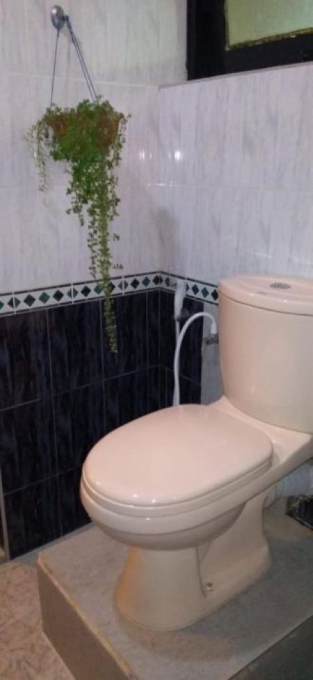 Bathroom - Unawatuna- 3BR- House Rent Foreigners. 