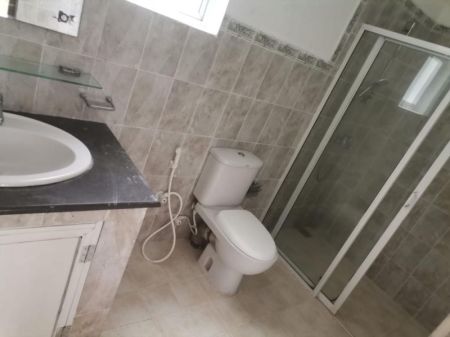 Bathroom - 3050 Sq. ft - 06 Bedrooms House for Rent in Colombo 06 (HL39013)