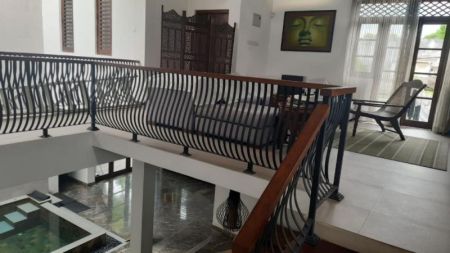 Dining room - Luxury House for Sale in Battaramulla 