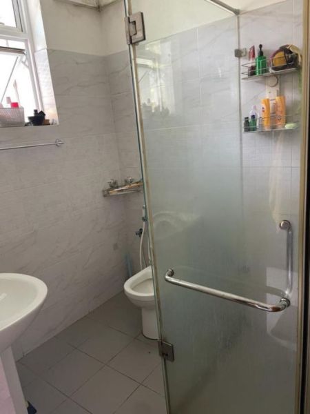 Bathroom - Prime/03beds/furnished/for sale in Colombo-05. 