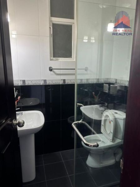 Bathroom - 02 Bedroom, Fully furnished penthouse apartment for sale in Nuwara Eliya.