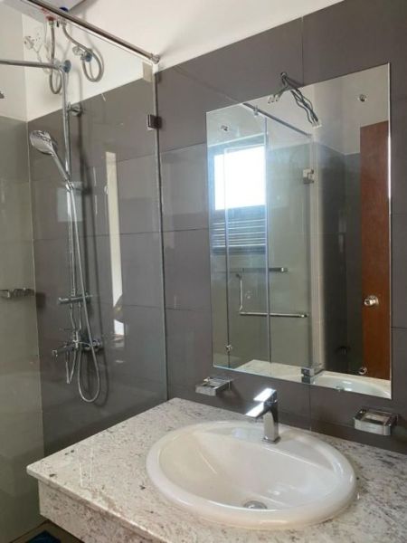 Bathroom - 2BR Apt for Sale in Canterbury Golf Resort Apartments