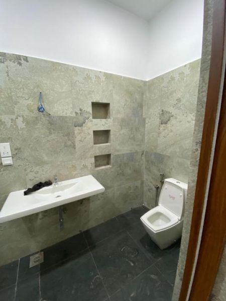 Bathroom - (HL39124) 6 Units - Apartment-type house for Sale in Dehiwala