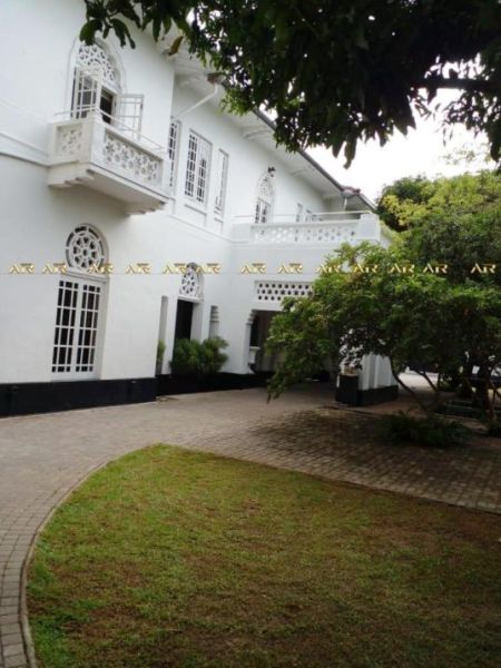 Living Room - Majestic House,Brand new condition 80 Perches for Sale in Colombo 7