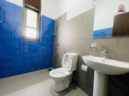 Bathroom - Unfurnished 06 Bedroom Brand New House for Rent in Thimbirigasyaya - Colombo 05