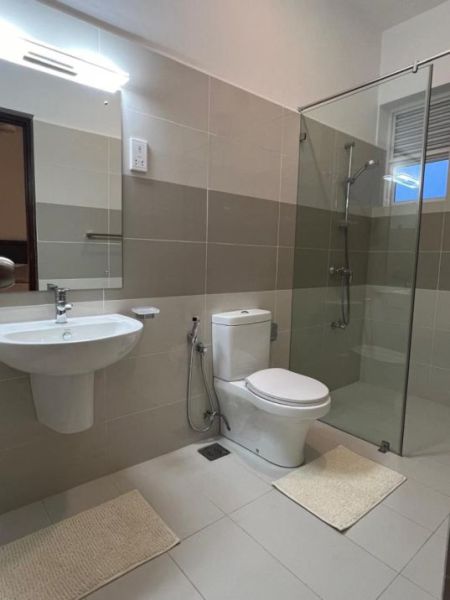 Bathroom - 3BR Apt for Rent in Rajagiriya