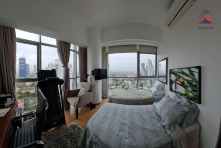 Living Room - 04 Bedroom, 2,700 Sqft penthouse for sale at Emperor Residencies Col 03