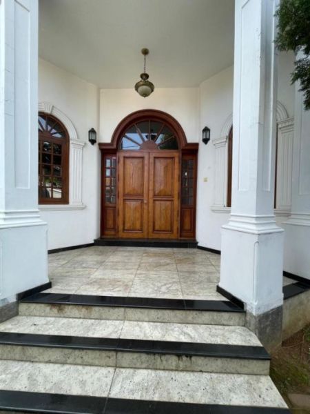 Living Room - House For Sale in Nugegoda