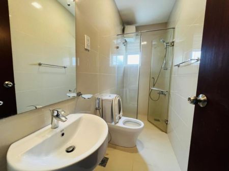 Bathroom - 03 Bedroom Furnished Apartment for Rent In Colombo 07 (UR64)