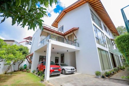 Living Room - 5 Bedroom House for Sale in Nugegoda, S1643