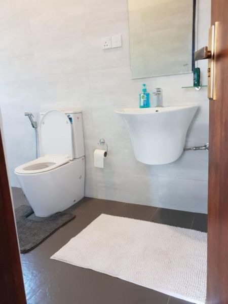 Bathroom - ￭ Bolgoda River Facing 2 Storey Newer Bungalow For Sale  ￭ (NK808)