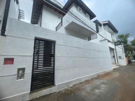 Kitchen - Brand New 5 Bedroom Spacious House for Sale in Boralesgamuwa