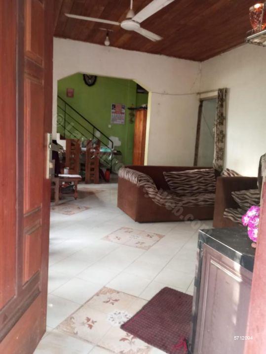  Land with house for sale/rent