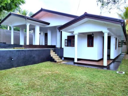 Living Room - Oruwala Athurugiriya, Annasiwatte Single Storied House on 20 Perch Land for Sale