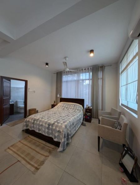 Bedroom - Pita Kotte - Duwa Road with a View of Diyawanna Oya Elegant 03 Storied Fully Furnished Luxury House for Rent