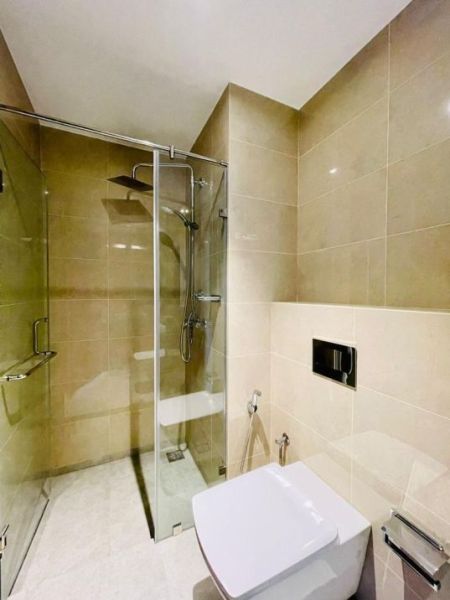 Bathroom - The Grand - Luxury Apartment for Rent in Colombo 7 - EA425