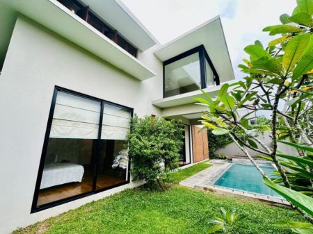 Living Room - Architect Designed Luxury House For Sale Hokandara Close To Thalawathugoda 