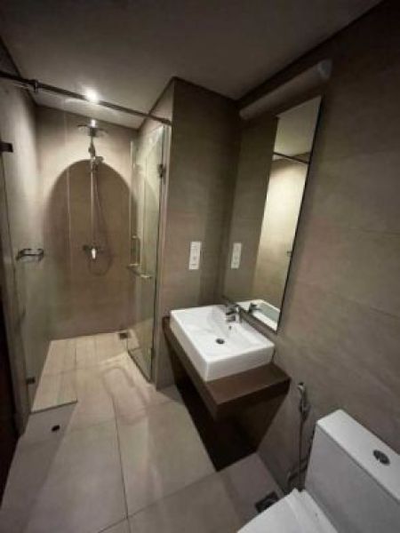 Bathroom - Unfurnished Apartment For Rent @ 447 Luna Tower