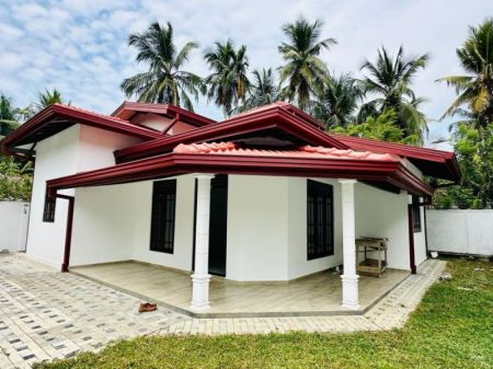 Living Room - (MH213) 3 Bedroom house for sale in Athurugiriya for Rs. 18.50 million (negotiable)