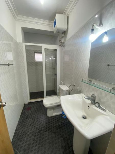 Bathroom - 3 Bedroom apartment for rent in Colombo 6 for Rs. 2.55 lakhs (Per Month) ( 102 D)