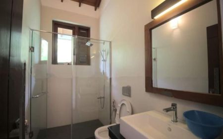 Bathroom - Spacious Family Home for Sale in Nugegoda