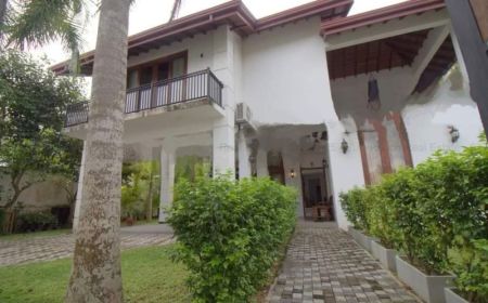 Living Room - Spacious Family Home for Sale in Nugegoda