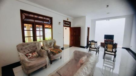 Living Room - Spacious House for Sale in Boralesgamuwa