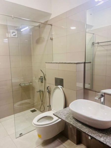 Bathroom - Iconic Galaxy Apartment for Sale in Rajagiriya - EA458