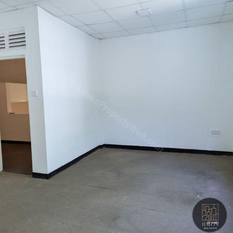  Commercial for sale/rent