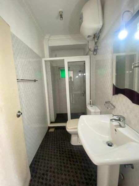 Bathroom - 3 Bedroom apartment for rent in Colombo 6 for Rs. 2.55 lakhs (Per Month)