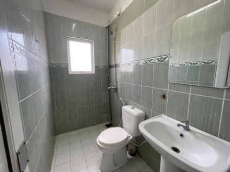 Bathroom - 2 Bedroom apartment for rent in Colombo 6 for Rs. 1.63 lakhs (Per Month) (capi3/1)