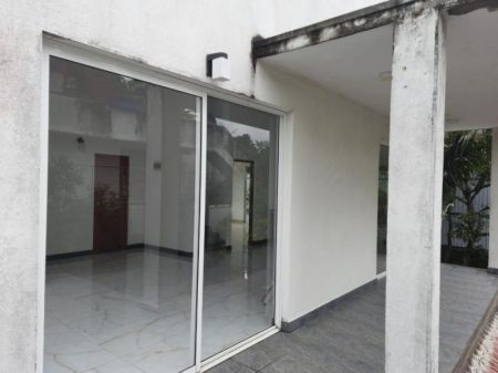 Bathroom - House for Sale in Boralesgamuwa | 10.5 Perches - 6 Rooms | LKR 60 Million | KO-706